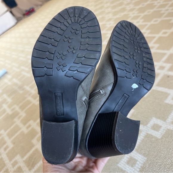 New Naturalizer Ankle Boots Block Heel Faux Leather Side Zip Gray Streetwear 7 - Picture 7 of 11